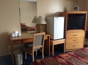 Town And Country Motor Hotel Калгари Экстерьер фото